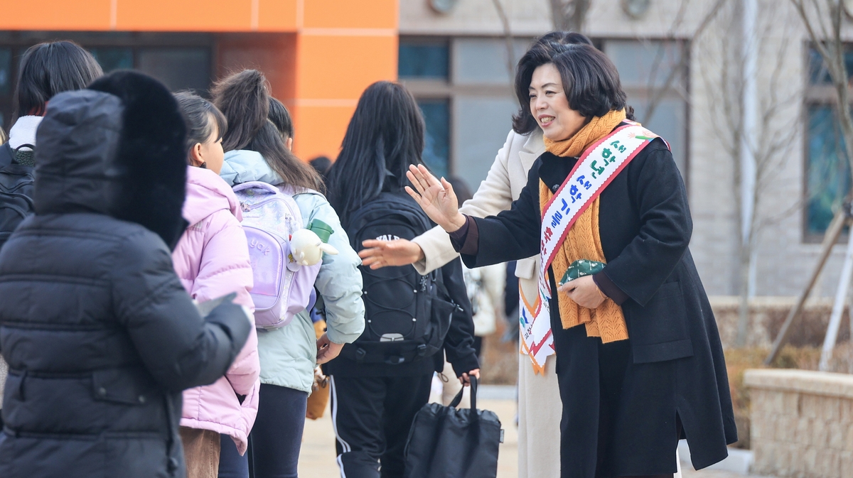 과천시, 지식정보타운 어린이보호구역 울타리 '안전 강화' 교체 설치