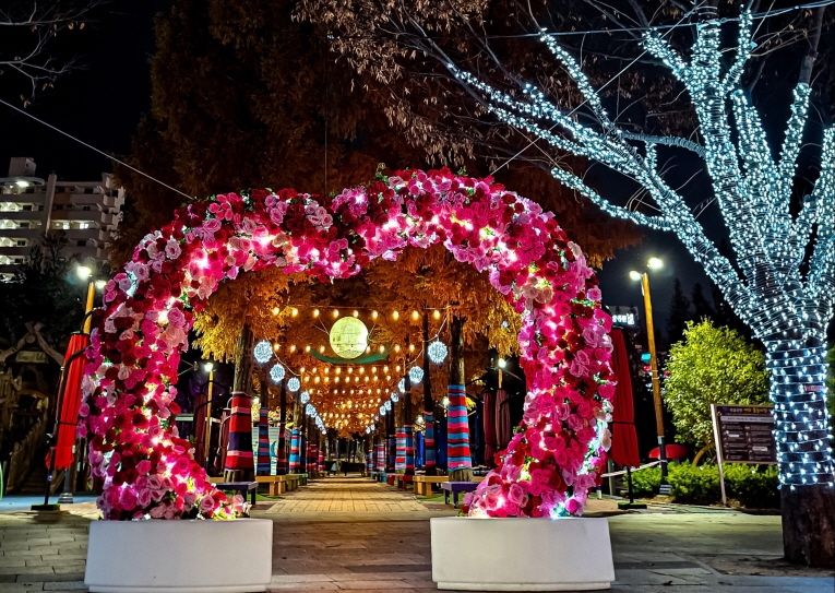 기장군, 정관 윗골공원 '빛 거리' 확대 조성…사계절 빛으로 물든다