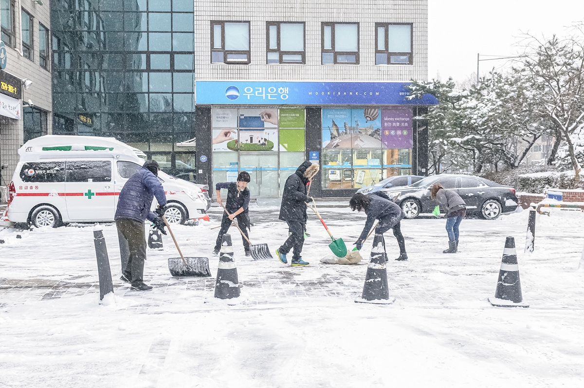 내 집 앞 눈부터…양천구, 주민과 함께하는 제설 대책 확대