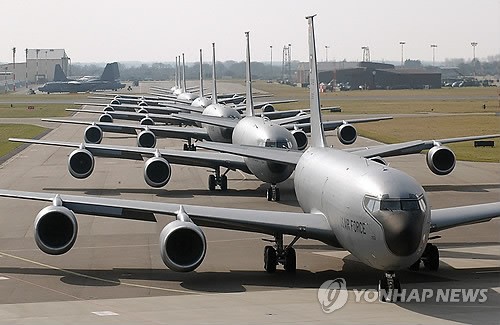 미 공군의 공중급유기 KC-135