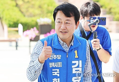 지지 호소하는 김용남 후보