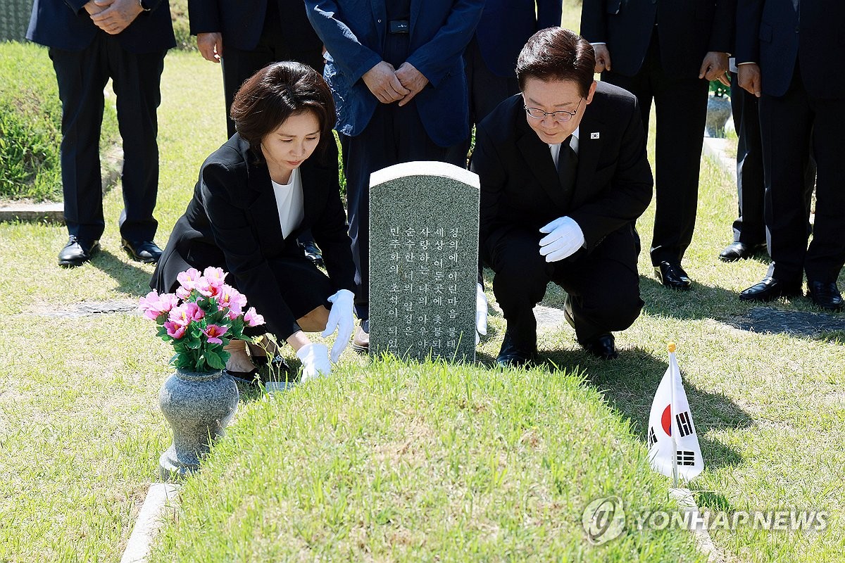이재명 대통령, 5·18 민주묘지 참배