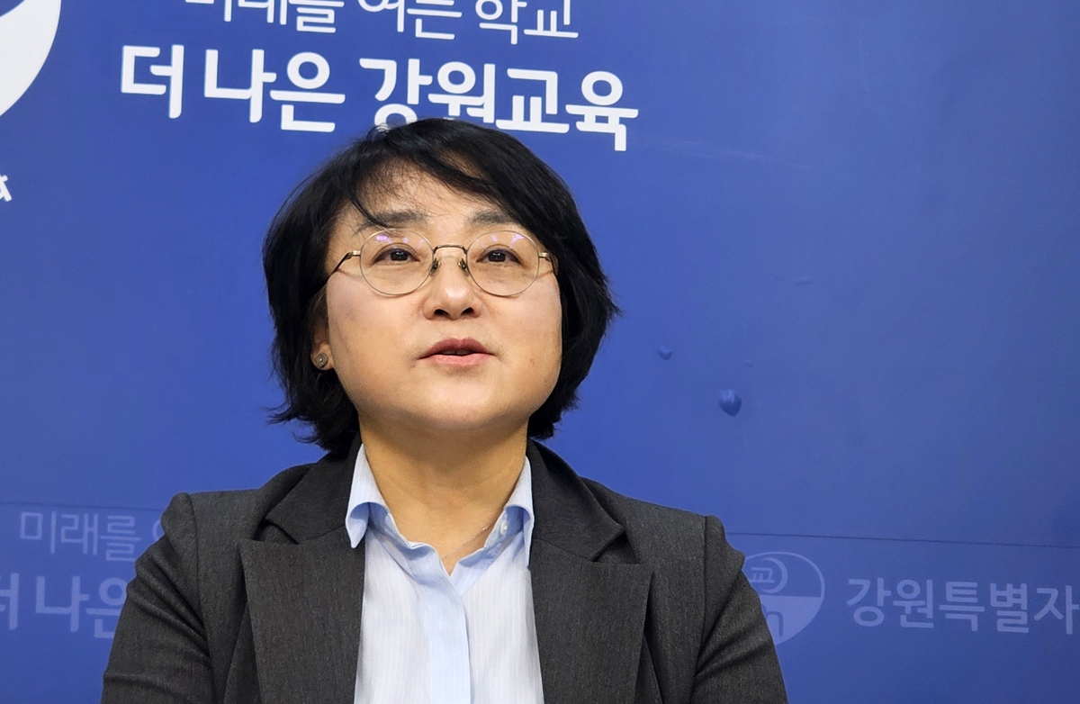 낙선 인사하는 박현숙 강원교육감 후보