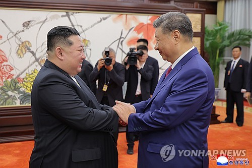 김정은 북한 국무위원장과 시진핑 중국 국가주석