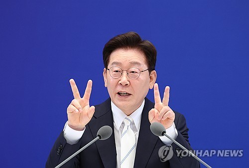 답변하는 이재명 대통령