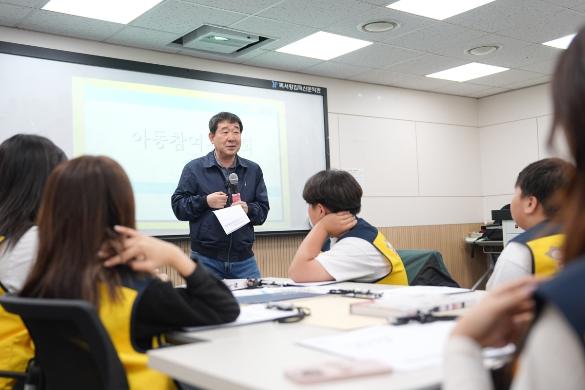 지난해 아동참여위원회에 참석한 이재영 군수
