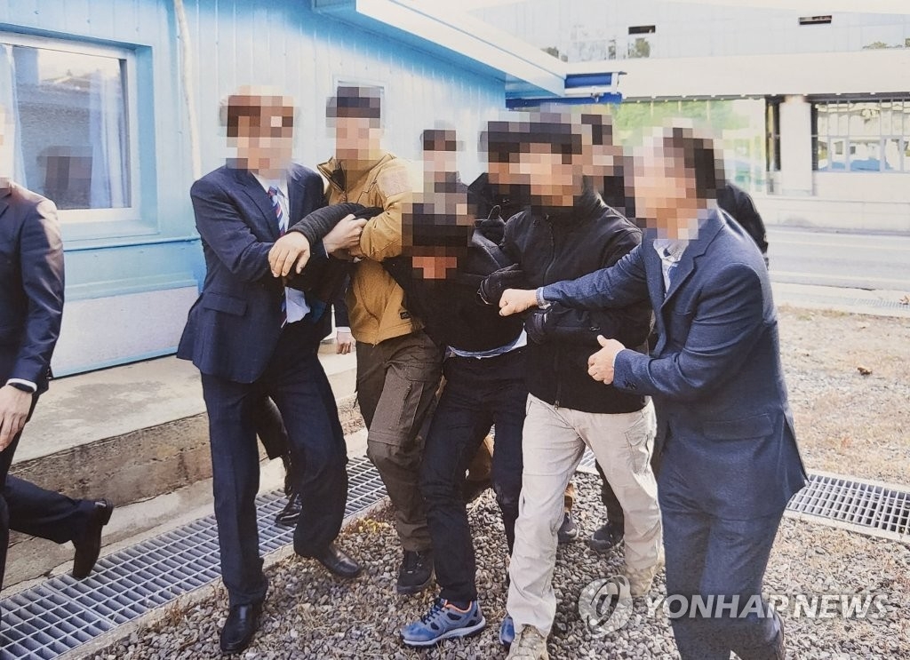 북송을 거부하는 탈북어민