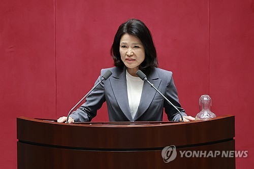 국회 입성한 국민의힘 이진숙 의원