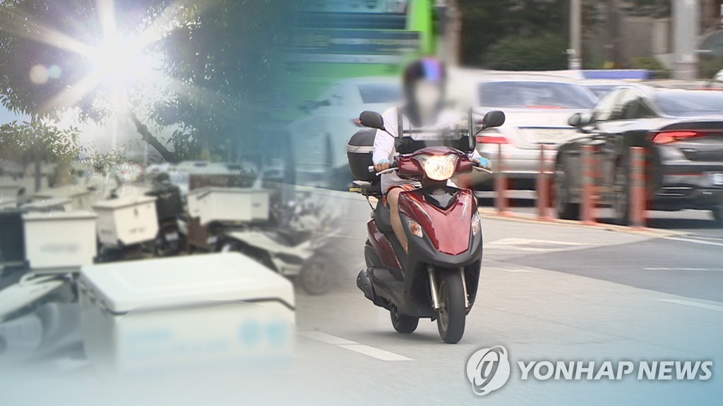 폭염에 땀범벅·화상…라이더들 '배달 사투' (CG)