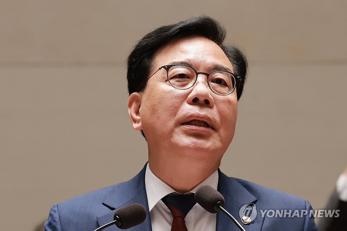 국민의힘 의원총회에서 발언하는 송언석 원내대표