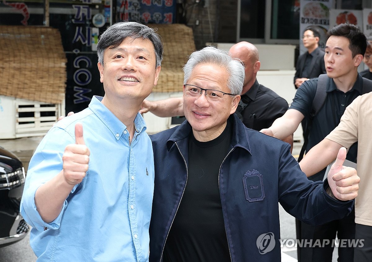 크래프톤 장병규와 젠슨 황 '엄지척!'