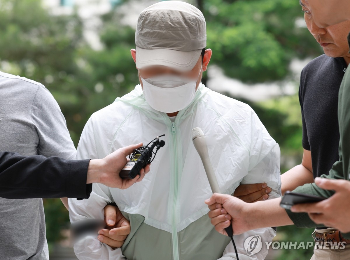 슈퍼마켓 강도살인범 구속심사