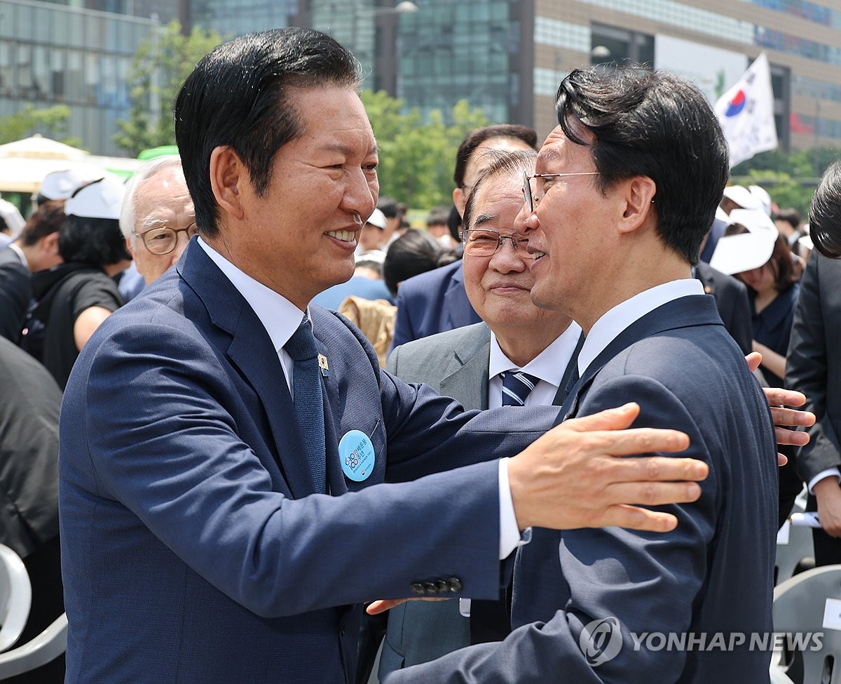 대화하는 김민석 국무총리와 정청래 대표