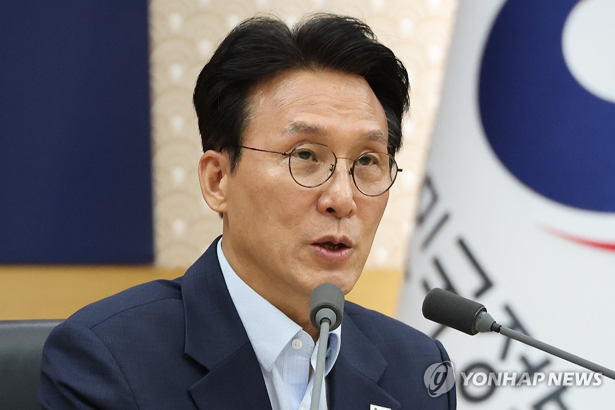 '국민 참정권 침해' 관계장관회의 주재하는 김민석 총리