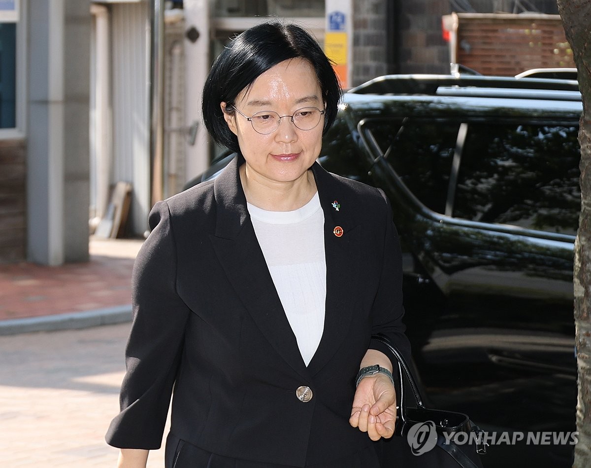 출근하는 한성숙 국무총리 후보자