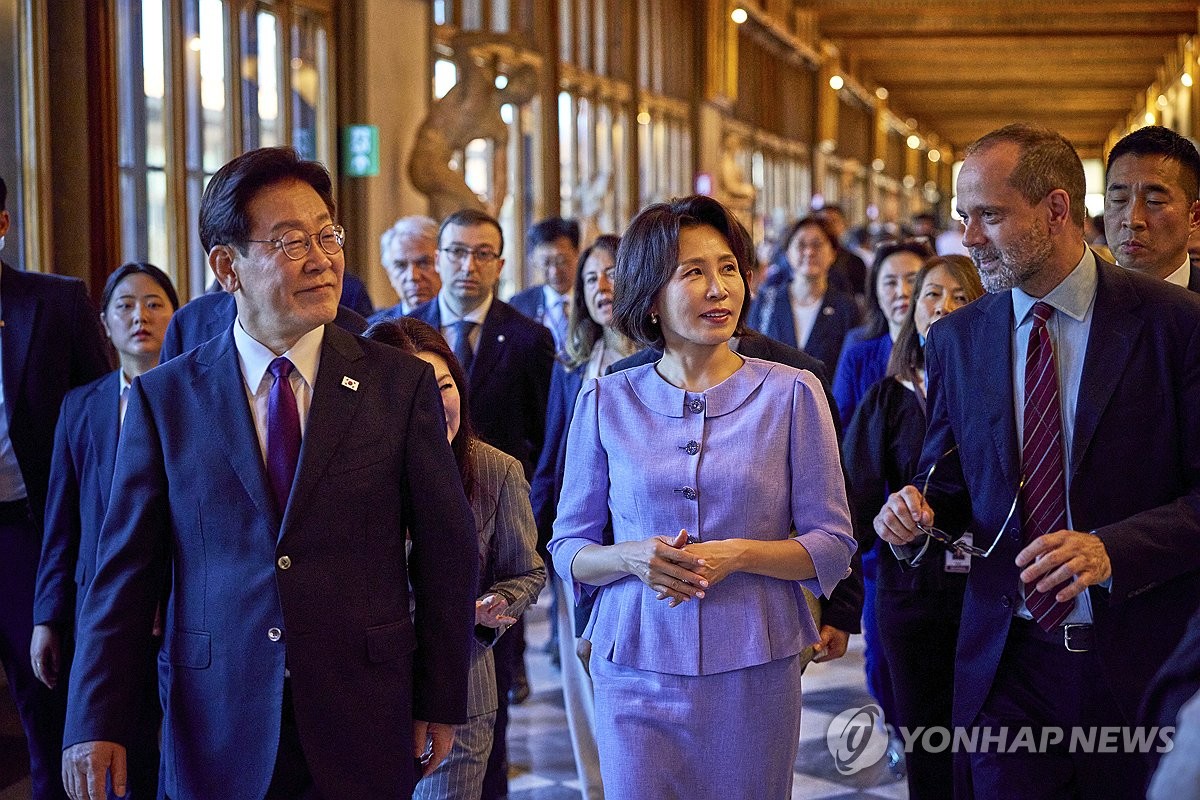 이재명 대통령 부부, 우피치미술관 방문
