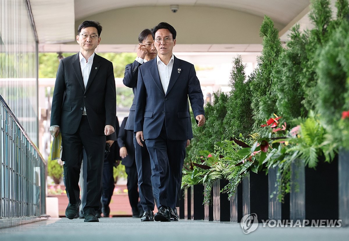 출입기자 간담회 마친 김민석 국무총리