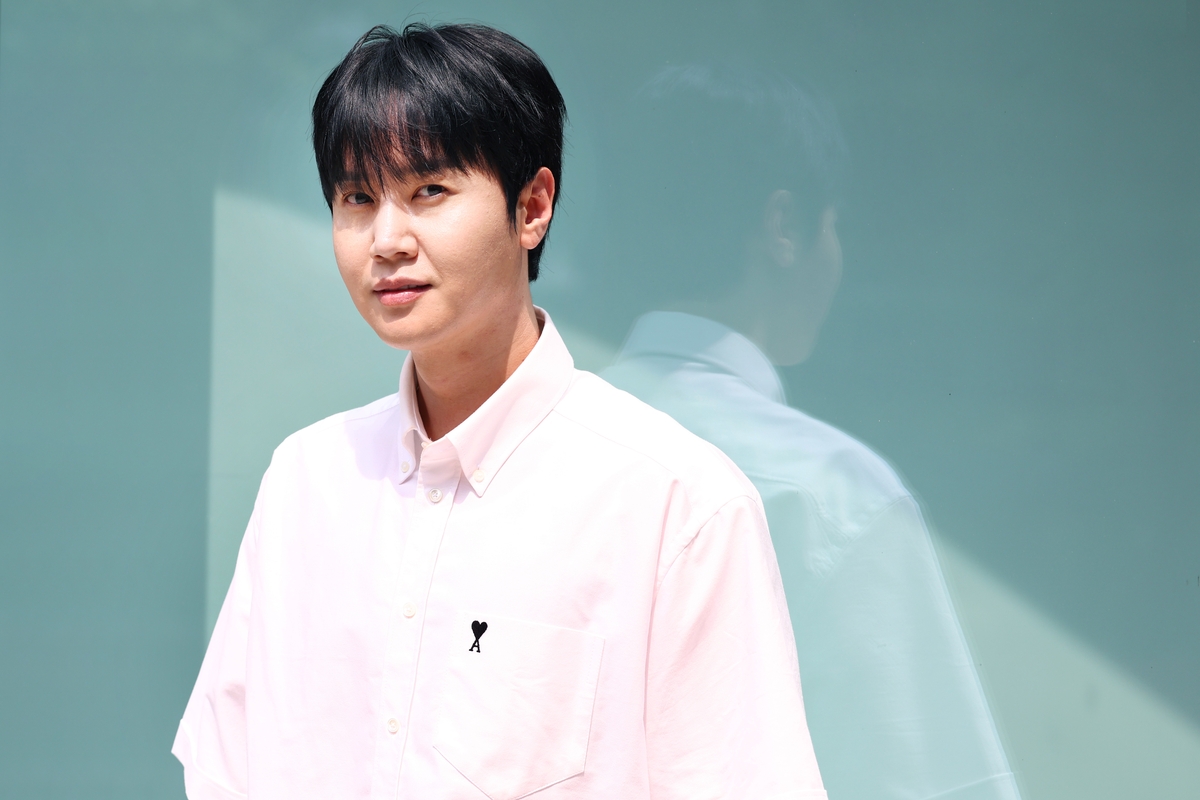 연합뉴스와 인터뷰하는 라포엠 카운터테너 최성훈