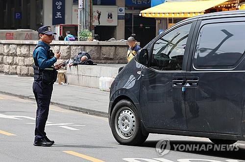 불법주정차 단속하는 기동순찰대