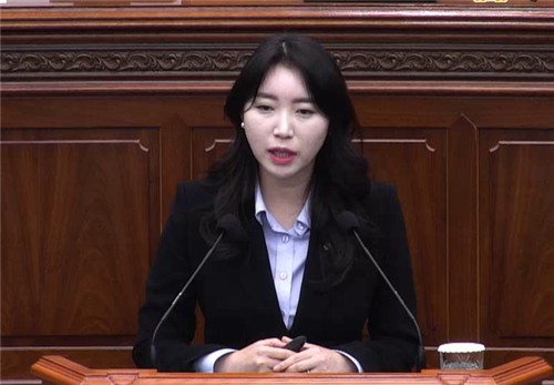발언하는 이원주 창원시의원