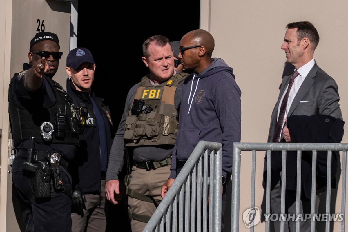 지난 1월 미국 조지아주에서 2020 대선 선거 기록 압수하는 FBI
