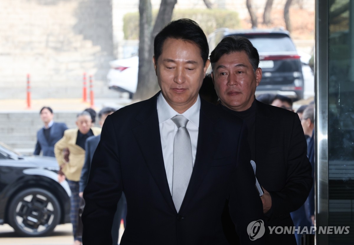 법원 출석하는 오세훈 서울시장