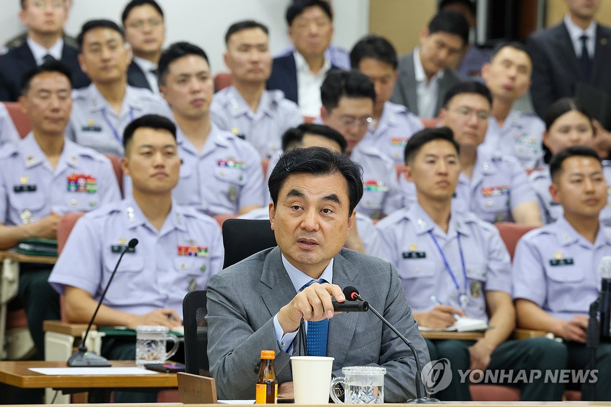 육군사관학교 방문한 안규백 장관