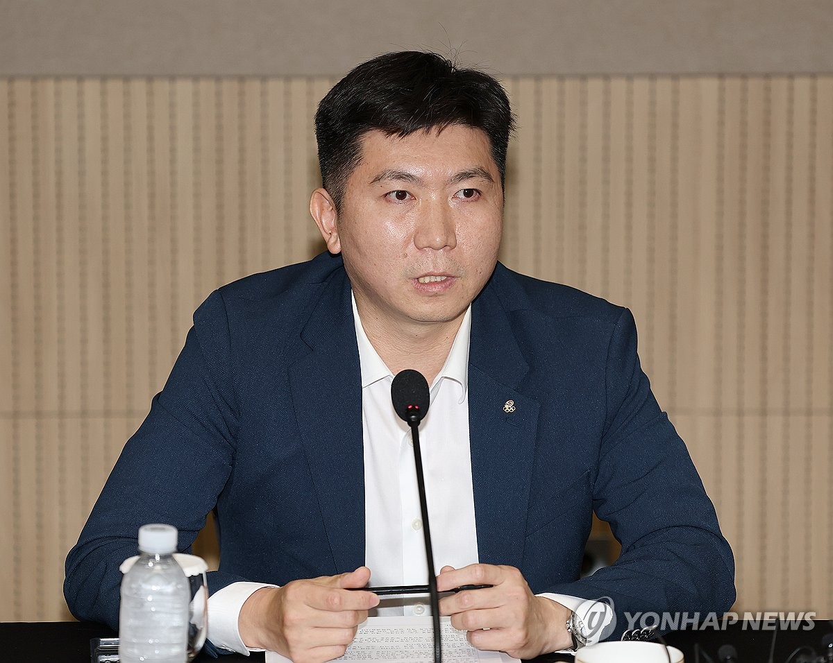 발언하는 유승민 대한체육회장