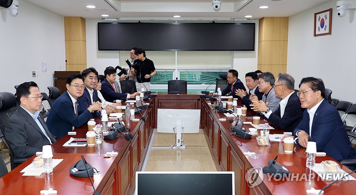 국민의힘 '대안과 미래' 조찬 회동