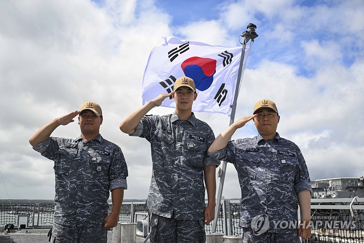 림팩훈련 위해 전역 미루고 '임무 완수' 택한 해군 수병들