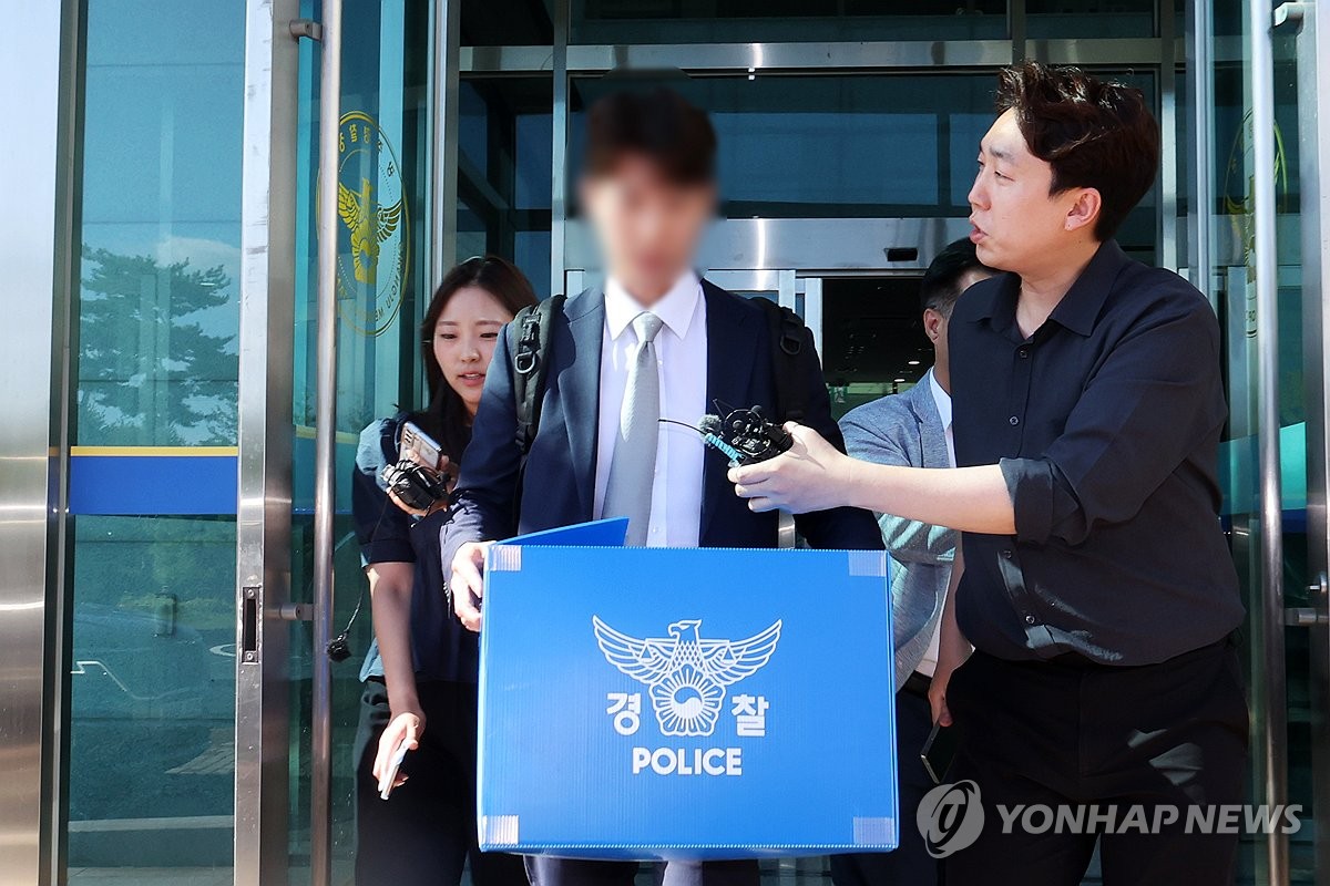 광주경찰청 압수수색 마친 특별수사팀