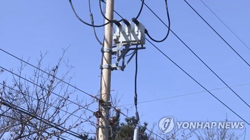 전봇대 전선