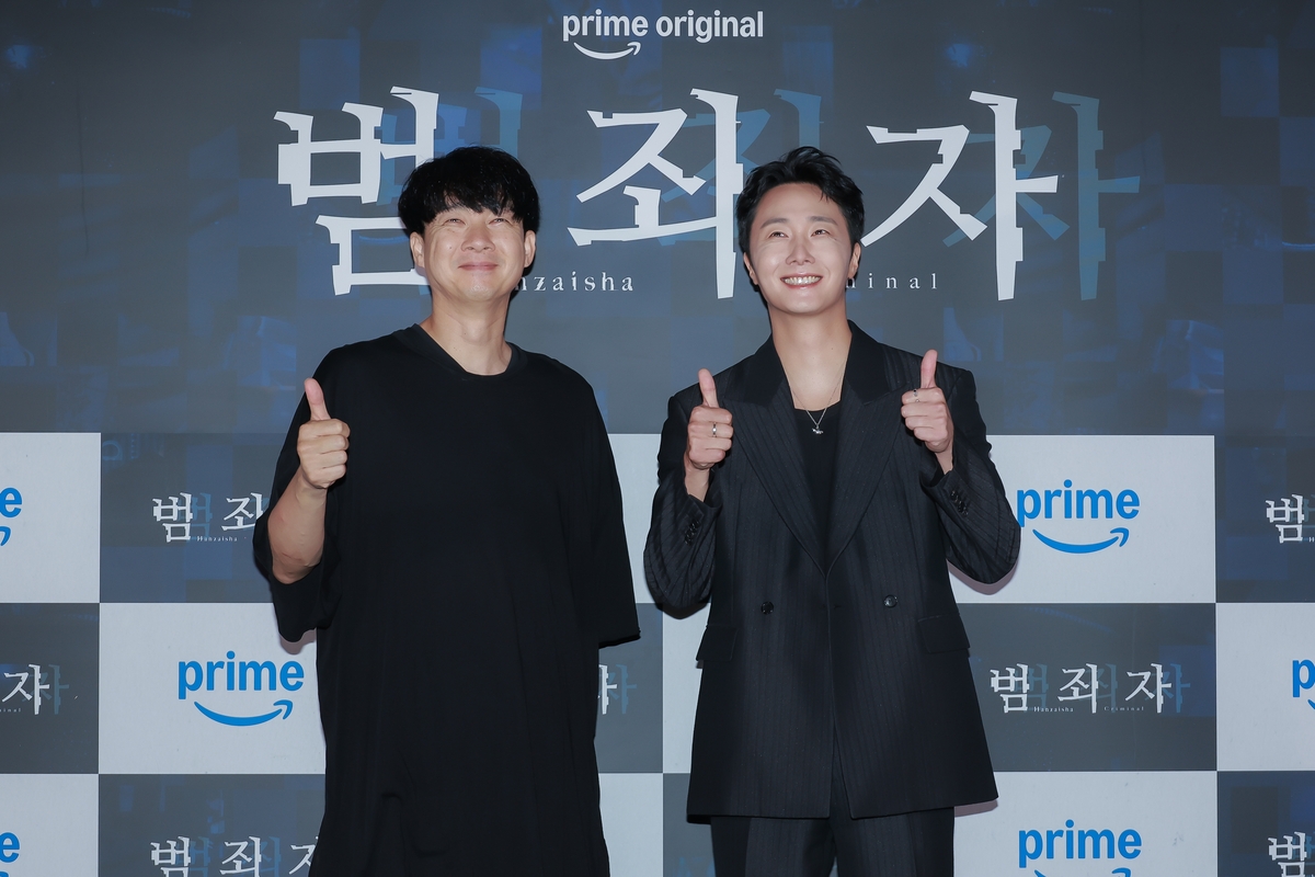 마츠나가 다이시 감독과 배우 정일우 (왼쪽부터)