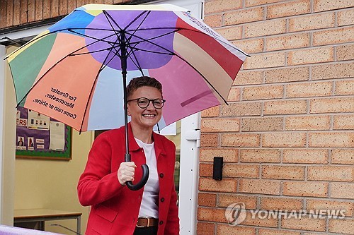그레이터 맨체스터 시장에 당선된 노동당 베브 크레이그