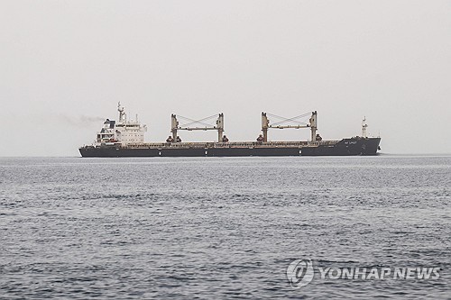 예멘 하니시섬 인근 홍해를 통과하는 상선. 기사 내용과 직접 관련 없음