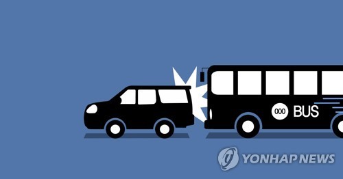 버스 - SUV 추돌사고 (PG)