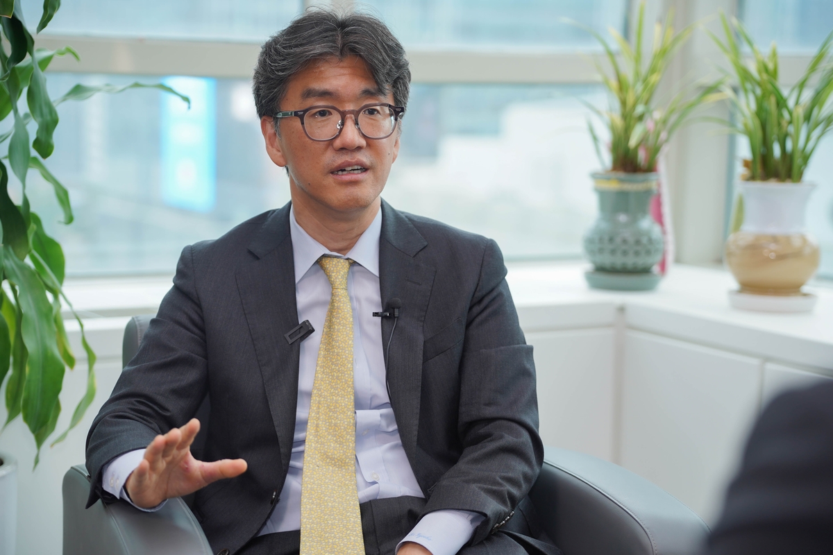 코이카와 인터뷰하는 이규호 외교부 개발협력국장