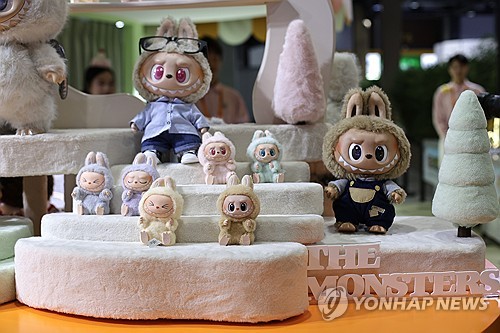 중국 팝마트의 캐릭터 인형 '라부부'