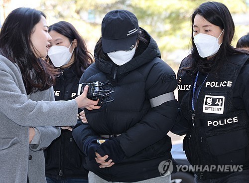생후 19개월 딸 영양결핍 사망…친모 구속심사