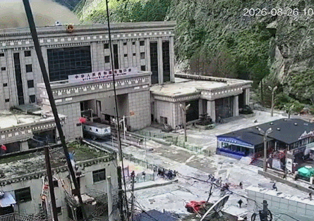 대홍수 당시 네팔·중국 국경 검문소