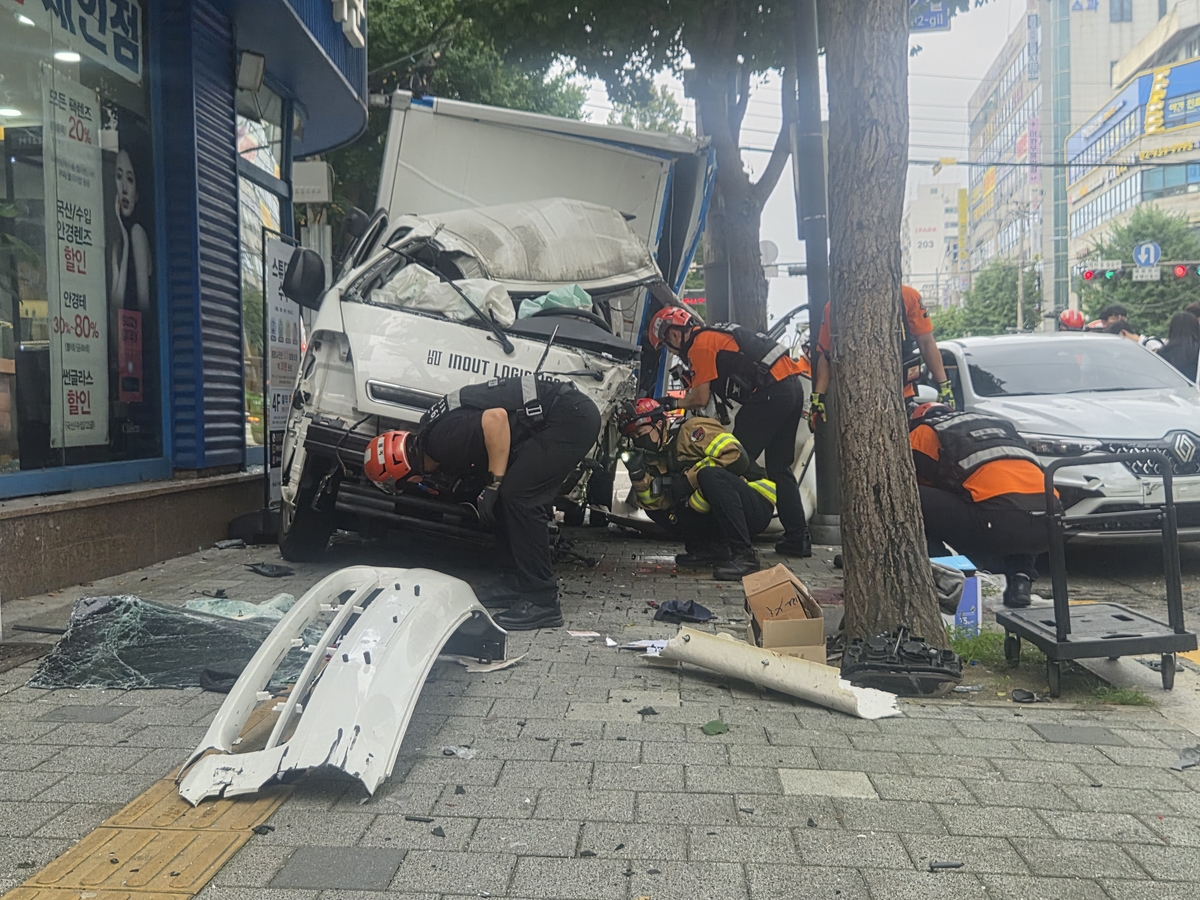 노원구 탑차 돌진 사고 현장