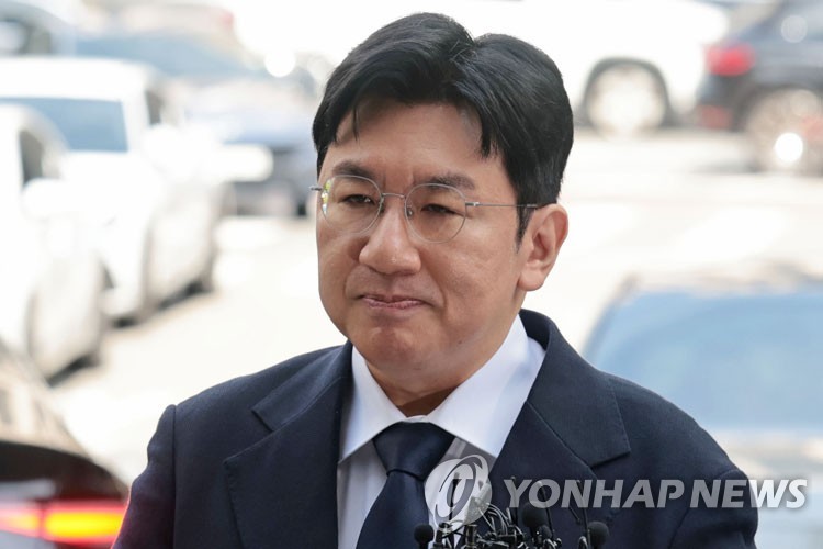 방시혁 하이브 의장