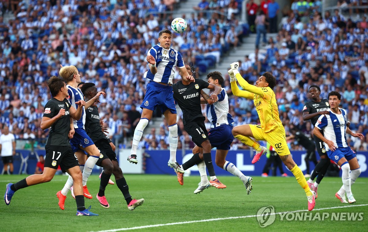 포르투와 알베스카의 2026-2027시즌 포르투갈 정규리그 개막전 경기 모습.