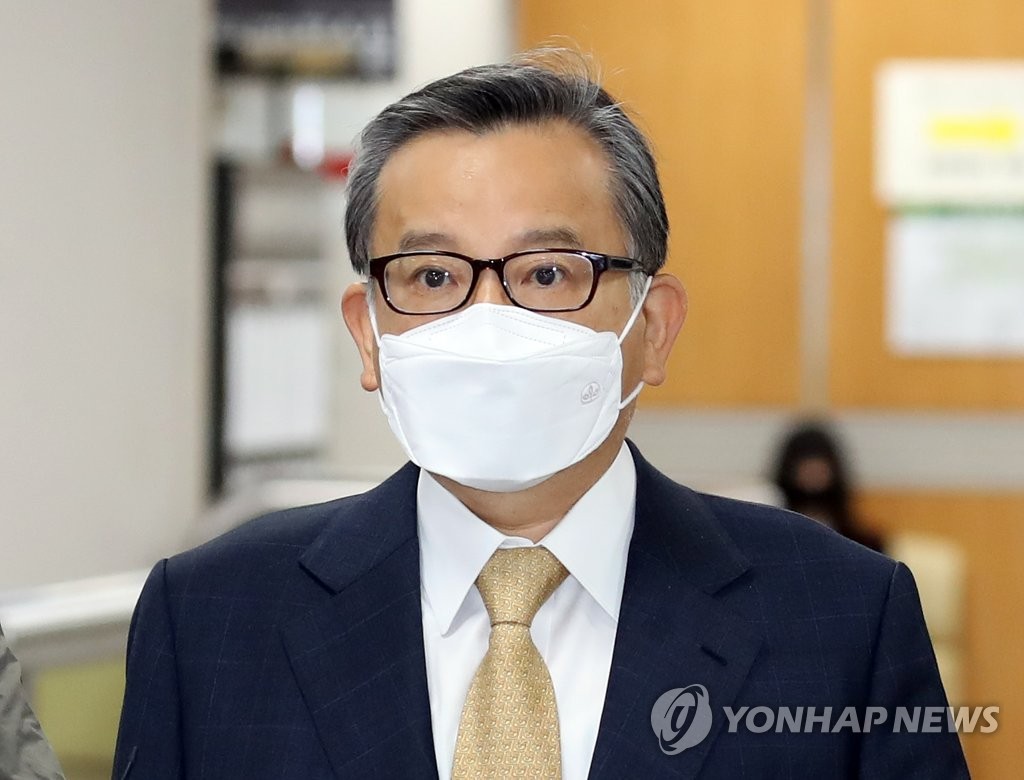 '뇌물수수' 파기환송심 출석하는 김학의
