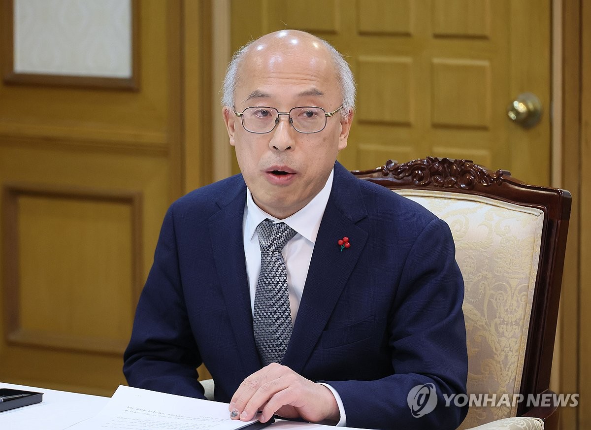 발언하는 조원철 법제처장
