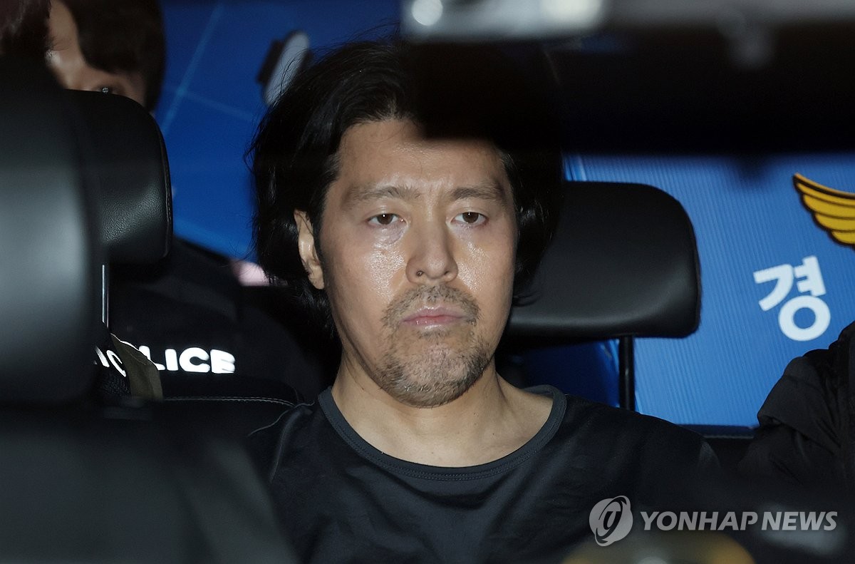 검찰 송치되는 김동환 모습