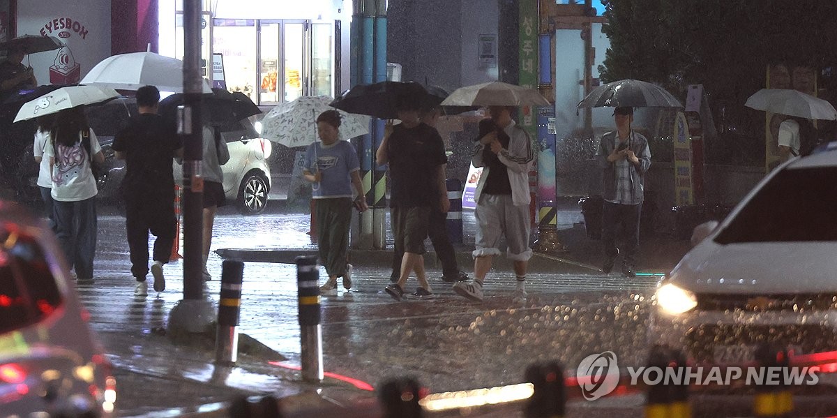 비 내리는 창원