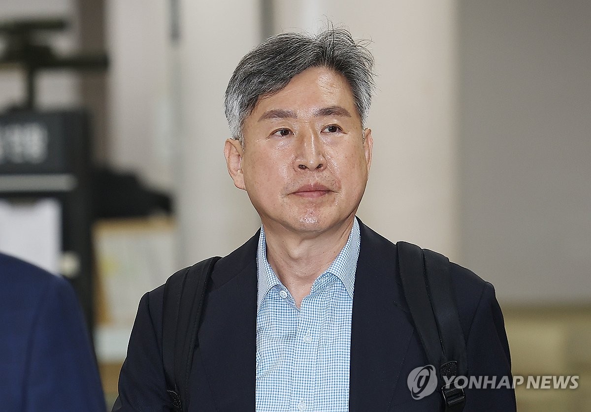 김종욱 전 해경청장, 영장심사 출석