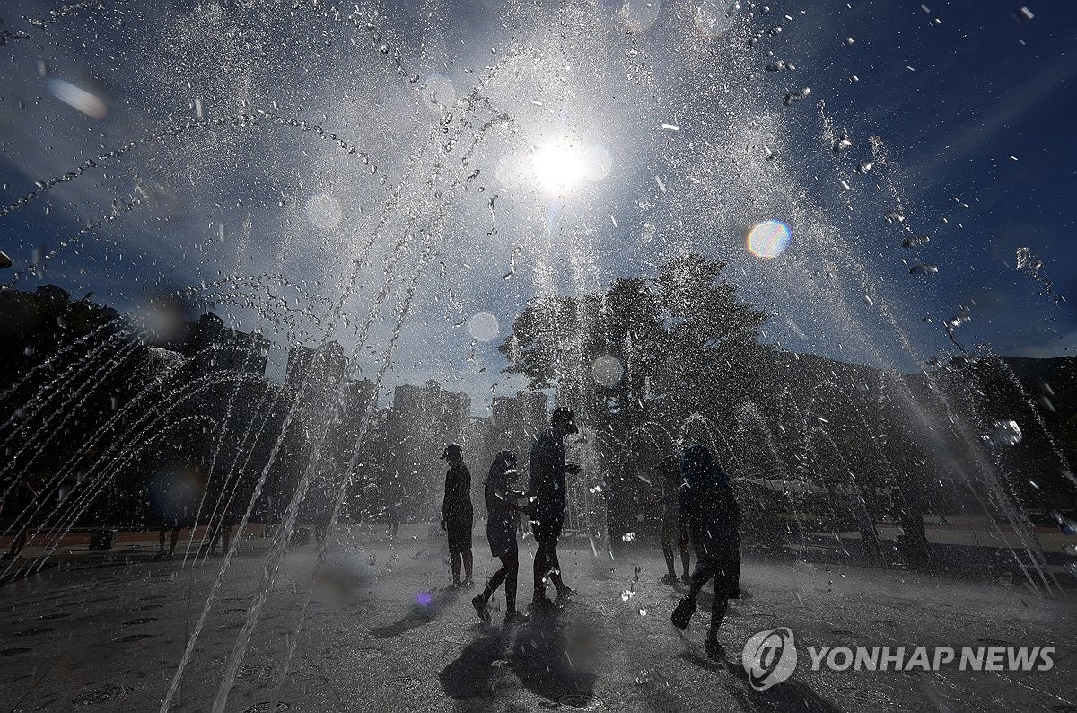 낮 최고 41.4도…폭염 탈출