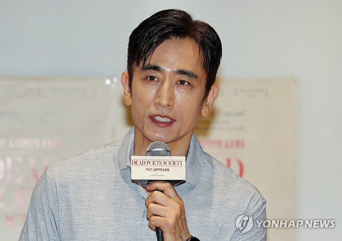 인사말하는 차인표